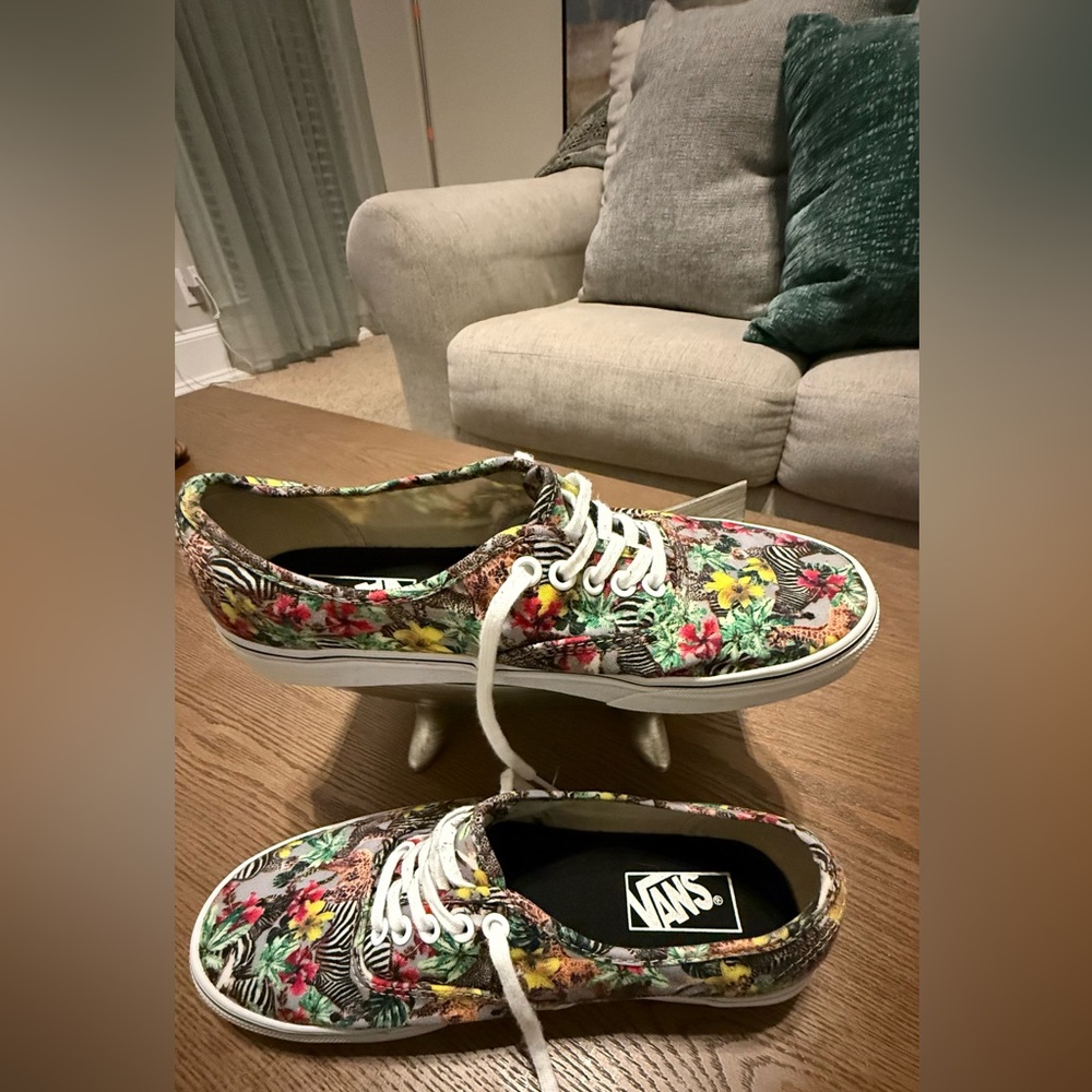 Vans Multicolor Jungle Print Sneakers 7.5 M | 9 W